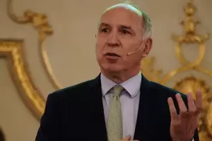 Lorenzetti: �Si ingresan los dos miembros nuevos, habr� que elegir otra vez las autoridades�