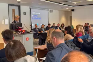 Gobernadores de las provincias mineras  estn en Londres en busca de inversiones