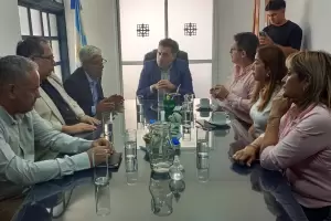 Arellano se reuni con concejales capitalinos por la marcha universitaria