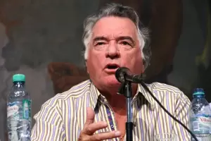 Luis Barrionuevo fue internado de urgencia