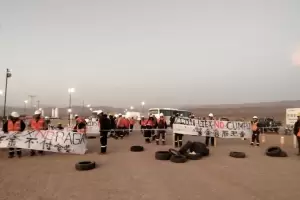 Trabajadores terciarizados cortan el ingreso a Zijin Liex