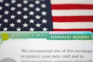 Green Card 2025: Qu inmigrantes pueden tramitar su tarjeta verde con prioridad?
