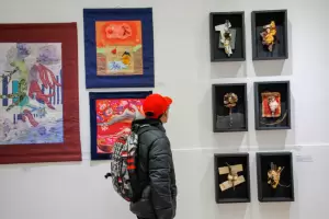 Pasionarias presenta la muestra "Entretexto" en la Feria del Libro