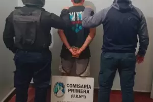 Toc a una mujer en pleno centro y termin aprehendido