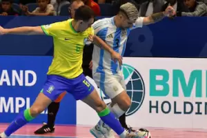 Argentina perdi 2-1 con Brasil en la final de futsal