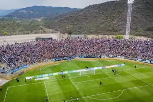 Varios heridos por un cartel que cay sobre la platea en el Bicentenario