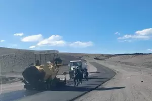 Mantenimiento de Ruta 43 y redes cloacales en Antofagasta de la Sierra