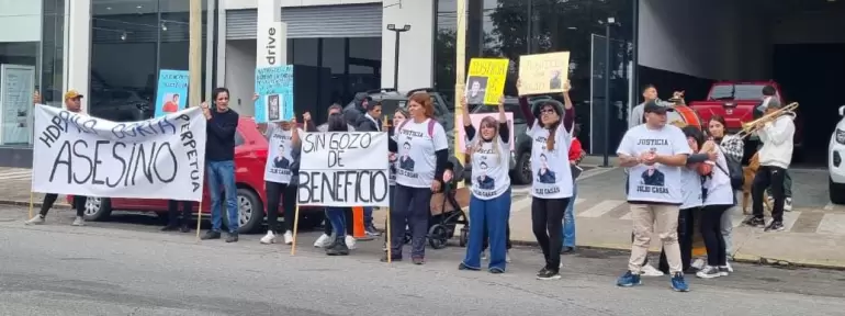 Madre de Julio Casas y familiares