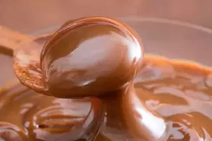 El paso a paso para hacer dulce de leche casero