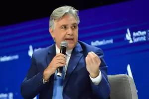 Llaryora pidi a Milei que convoque al dilogo por las universidades