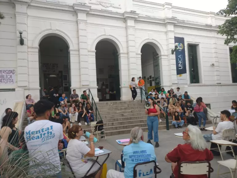 asamblea inter claustro unca