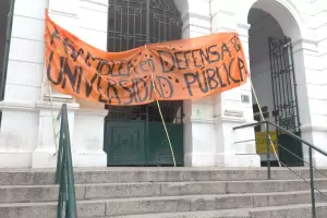 La toma de la UNCA pasa a modalidad de "asamblea permanente"