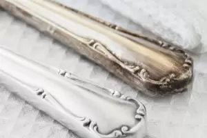 Cmo eliminar el xido de los cubiertos con solo 1 ingrediente de cocina