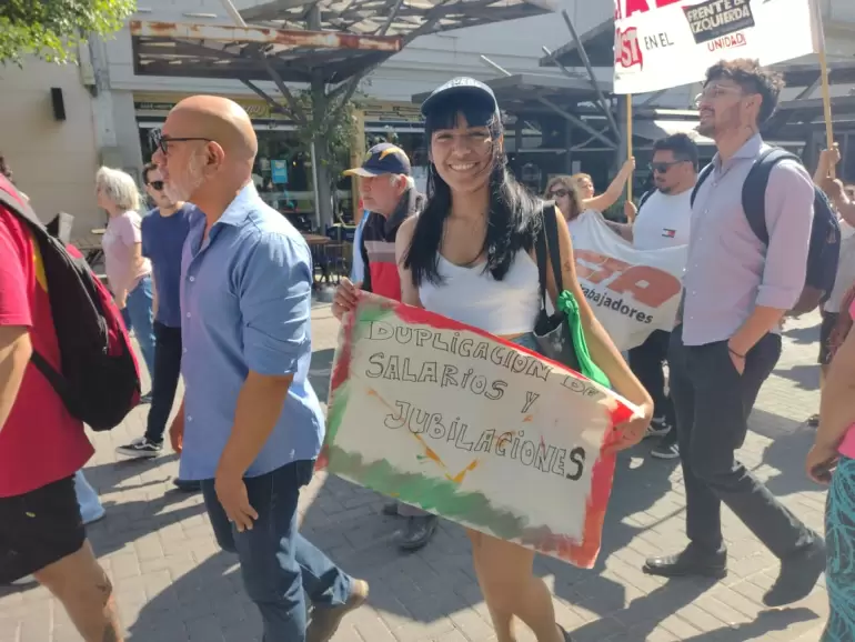 jubilados marcha universitarios