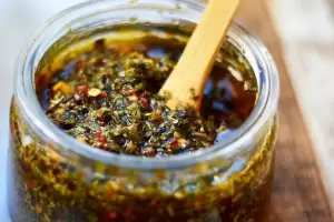 Cmo hacer una deliciosa salsa de chimichurri?