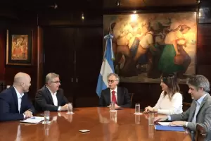 La Provincia recibir equipamiento para la digitalizacin del diagnstico por imgenes