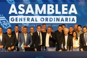 El Gobierno prepara una ofensiva judicial contra Chiqui Tapia