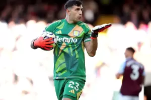 El "Dibu" Martnez despidi el ao con un blooper en las redes sociales