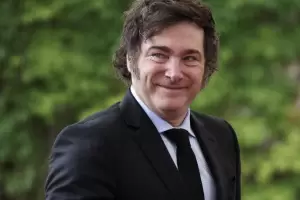 Milei no se tomar vacaciones y el Gobierno restringe los destinos para los ministros