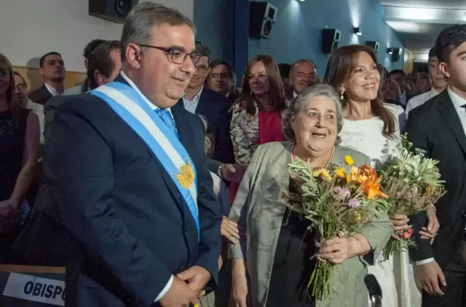 Jalil, su madre y esposa