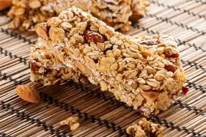 Cmo hacer barritas de avena, miel y manzana en pocos minutos