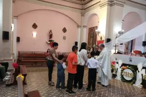 Nios con discapacidad recibieron su Primera Comunin y la Confirmacin