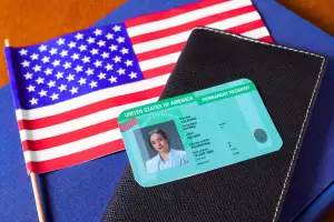 Se confirm la peor noticia para extranjeros: el Gobierno de EE.UU. rechazar todas las solicitudes de la green card que tengan este error