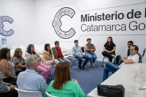 Mera se reuni con rectores de Institutos de Educacin Superior