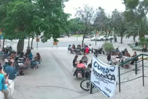 La toma de la UNCA se mantiene y crece la interna con la Franja Morada