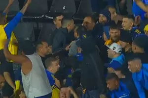 Hubo graves incidentes entre hinchas de Boca y la Polica en una tribuna
