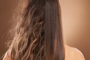 Trucos para eliminar el frizz desde casa