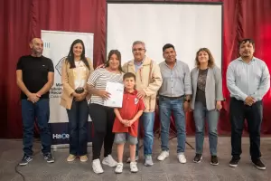 Fiambal: 60 familias recibieron lotes para construir sus hogares