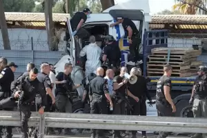 Ataque en Tel Aviv: camin atropell a personas en una parada de colectivos