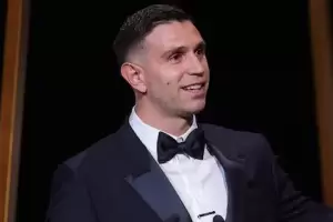 Baln de Oro: Dibu Martnez se llev el premio al mejor arquero del mundo