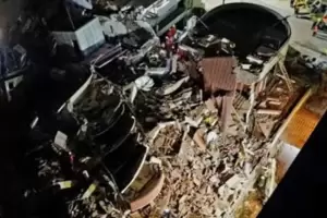 Derrumbe en Villa Gesell: ubican a dos sobrevivientes bajo los escombros