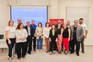 El Gobierno entreg el Plan de Ordenamiento Territorial a Huillapima