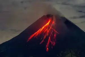 La erupcin de volcn Lewotobi deja nueve muertos en Indonesia
