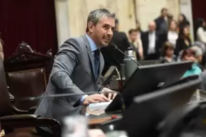 El oficialismo busca cmo bloquear el proyecto que limita los DNU