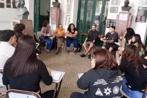 Asamblea permanente en la UNCA: destacada clase pblica de Derecho
