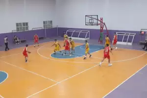 Red Star termin lder en Primera y va por el ttulo en U21