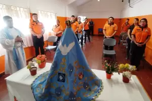 La Madre del Valle visita Defensa Civil