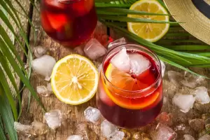 Modo finde: Paso a paso, cmo hacer la receta fresca y ligera del Tinto de verano