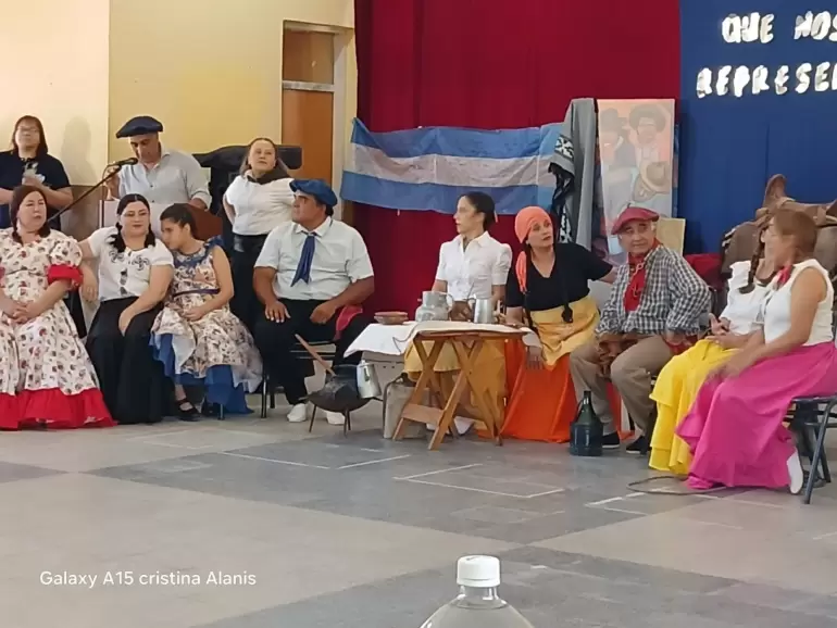 La Escuela secundaria N76 celebr el Da de la Tradicin con un Patio Matero