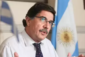 Sileoni defendi� los libros de educaci�n sexual con contenido expl�cito