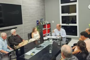 Marchetti junto a la Cmara de la Construccin