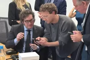 Zuckerberg grab� un mensaje para Milei y anunci� la llegada de Llama 3 a Argentina