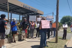 Docentes Autoconvocados reclamaron salarios adeudados: "Llevamos meses aguantando y nadie responde"
