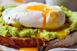 Cmo hacer huevo poch?, receta fcil en 4 minutos