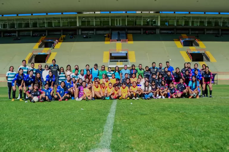 Cuerpo Tcnico de la Seleccin de Ftbol Femenino est en Catamarca