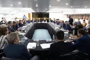 Gobernadores se reunieron en el CFI y presionan por el Presupuesto 2025